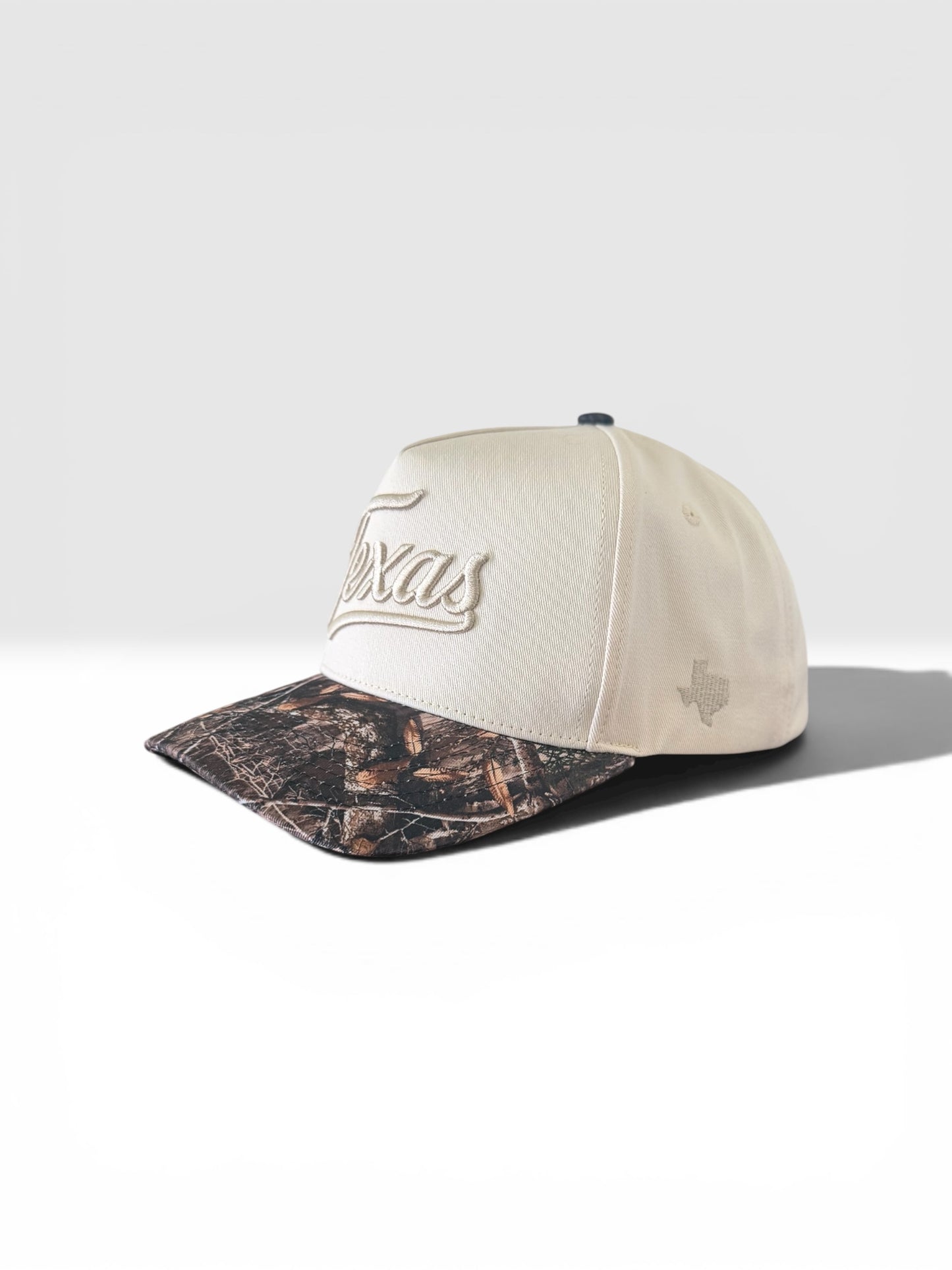 The Texas Script hat - Backwoods Camo